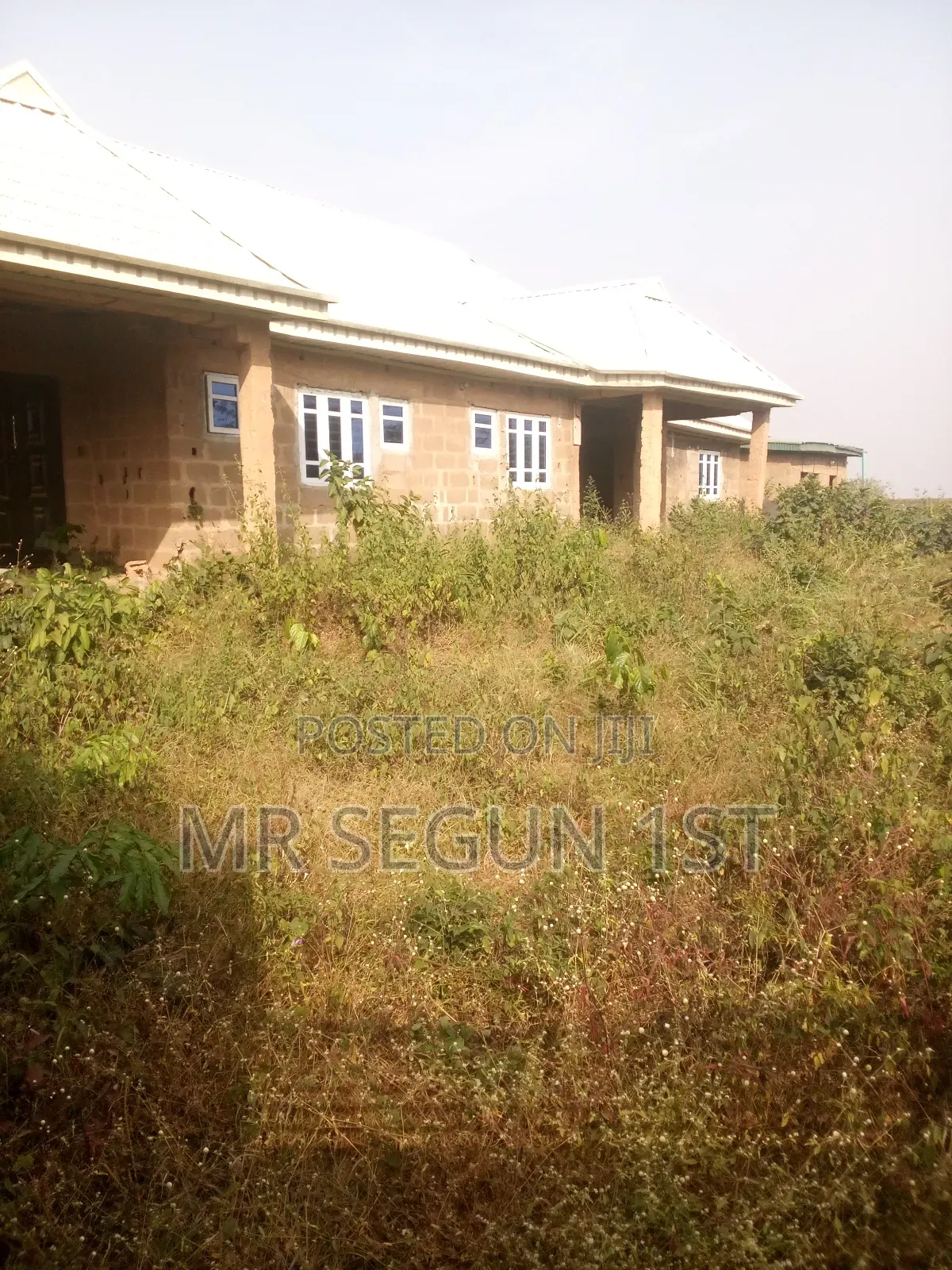 6bdrm Bungalow in Ado Residential, Akala Express for sale
