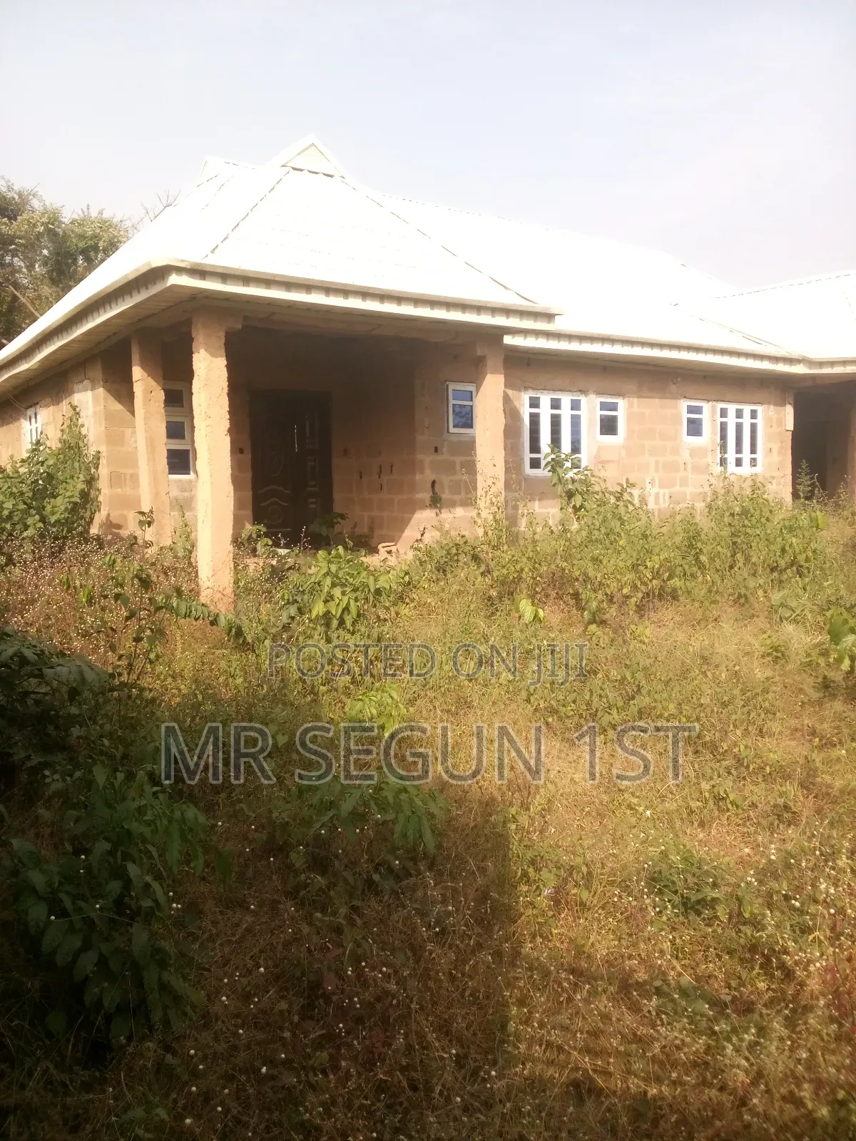 6bdrm Bungalow in Ado Residential, Akala Express for sale