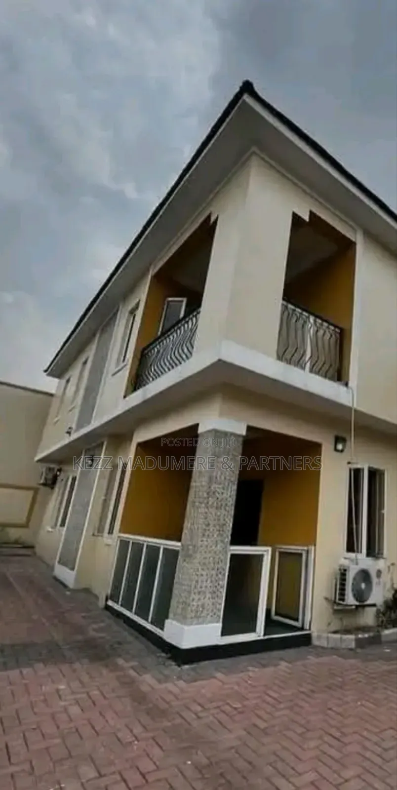 4bdrm Duplex in Rumuibekwe Estate, for sale