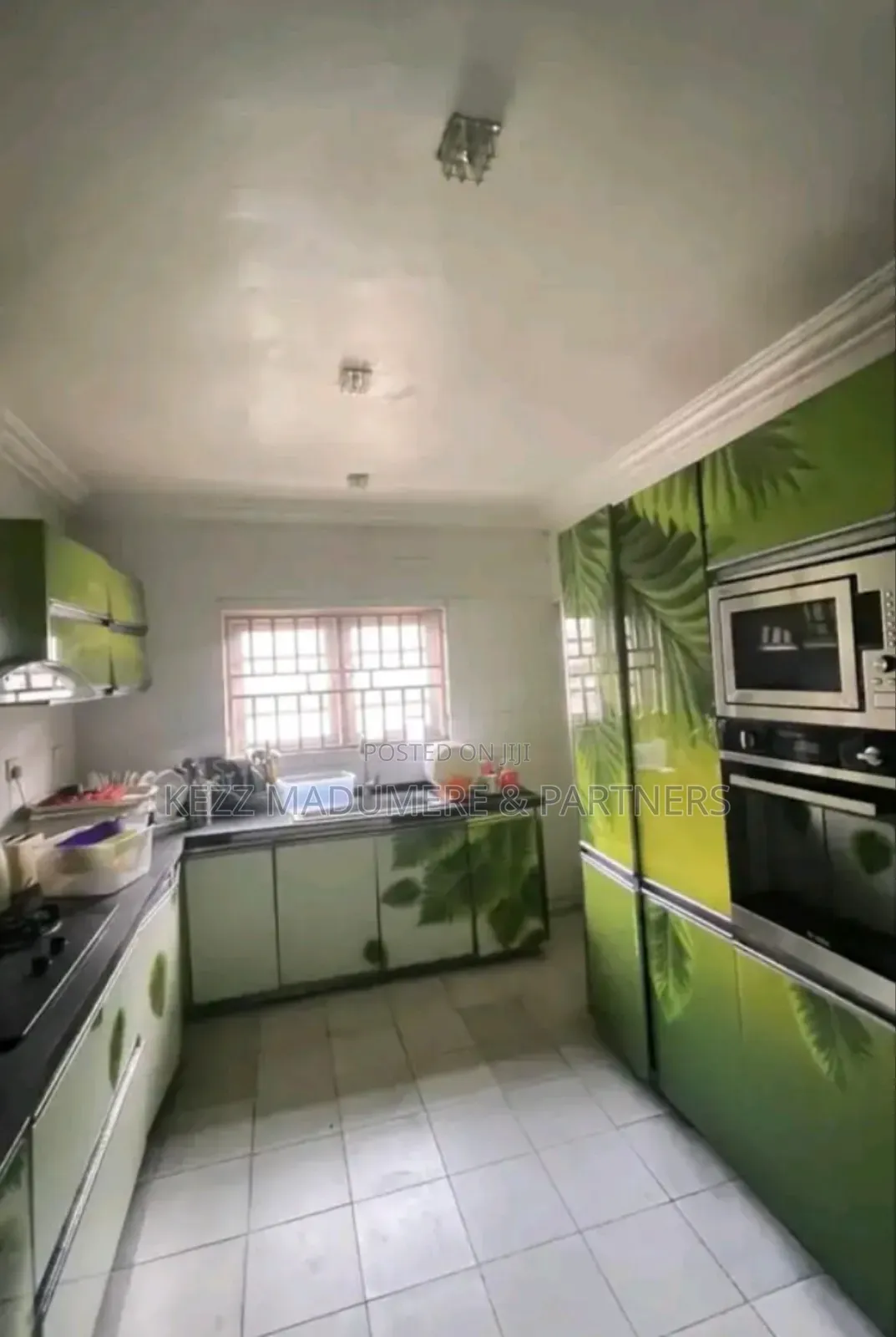 5bdrm Duplex in New Gra , Port for sale
