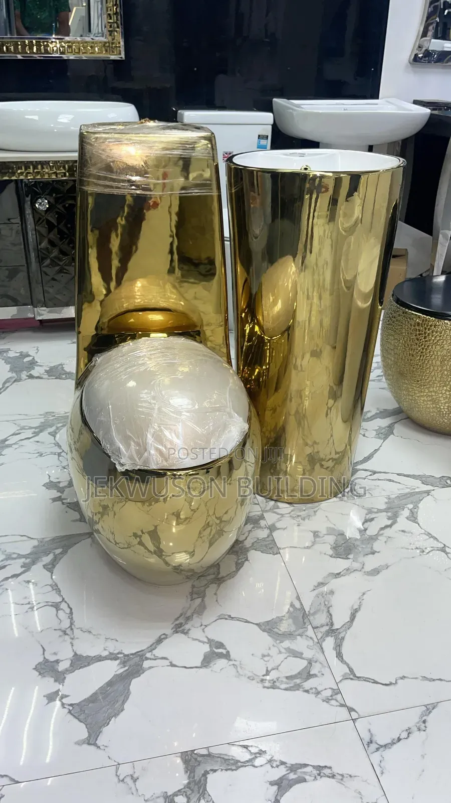 Golden Wc Oval Shape