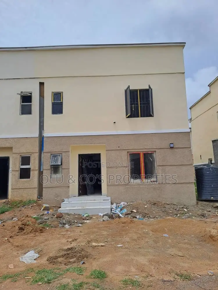 4bdrm Duplex in Brains &Hammer, Life Camp for sale