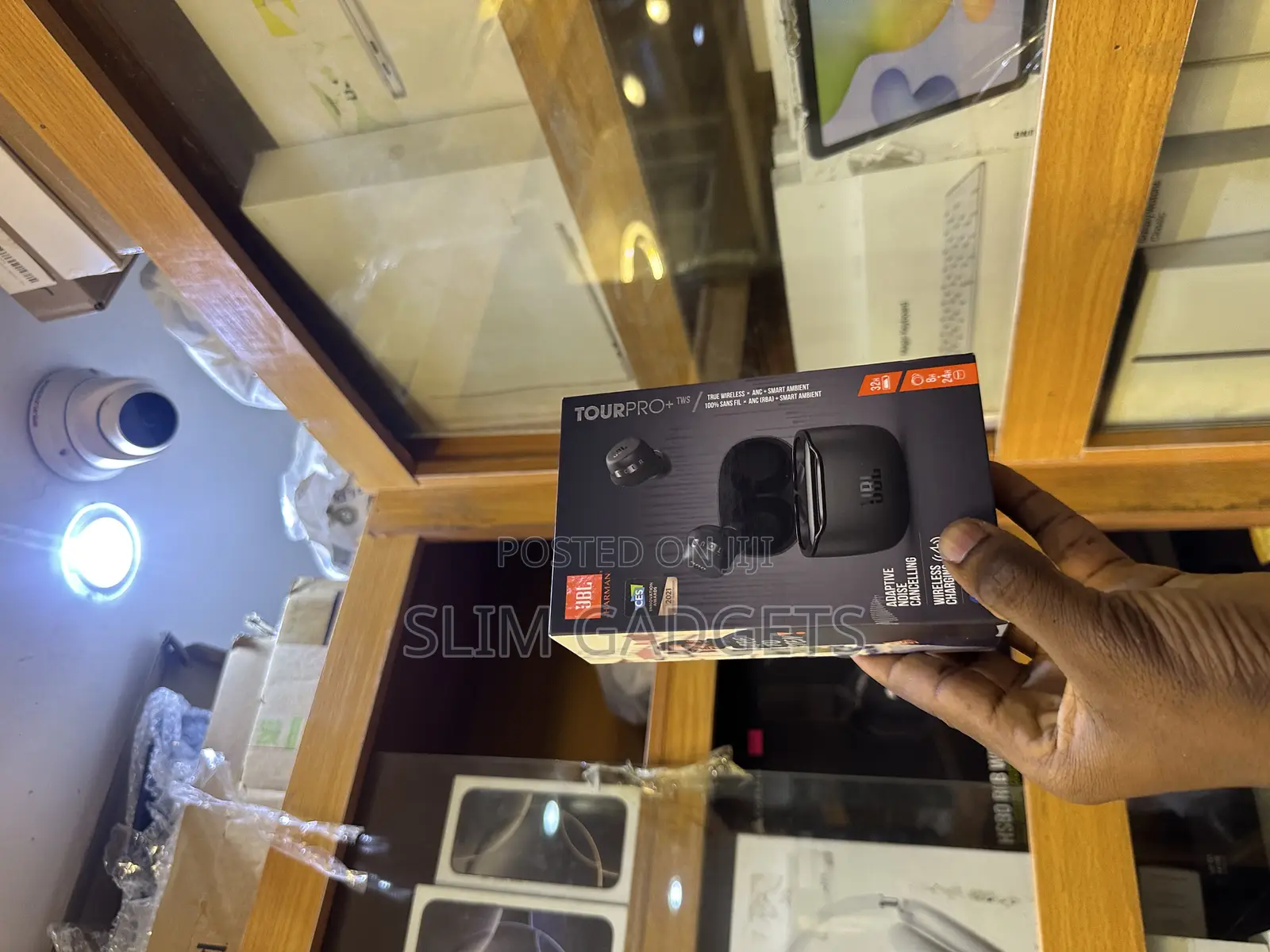 Open Box JBL Tour PRO +