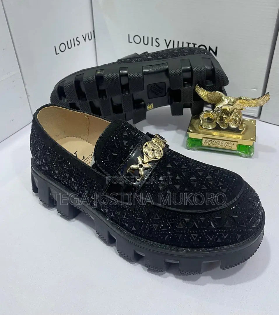 High Quality Louis Vuitton Studded Shoe