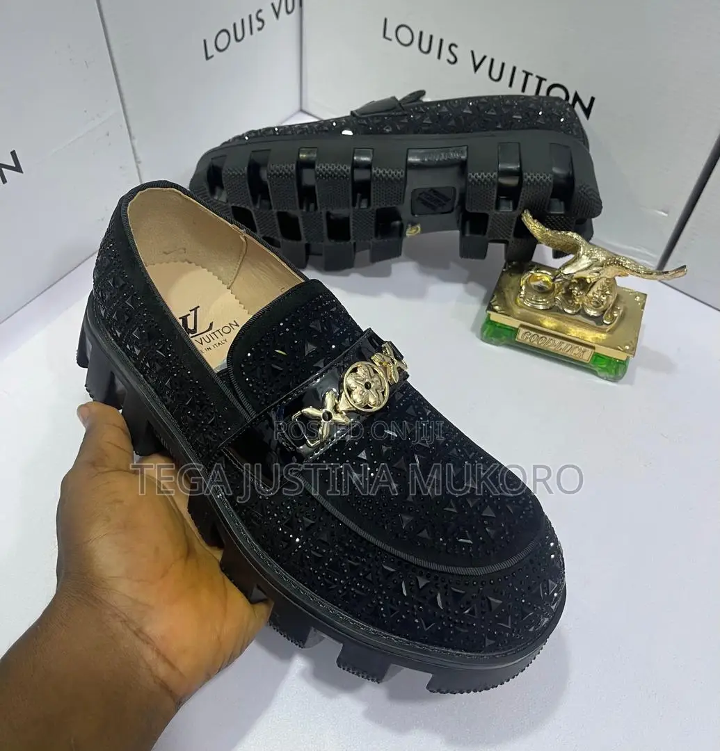 High Quality Louis Vuitton Studded Shoe