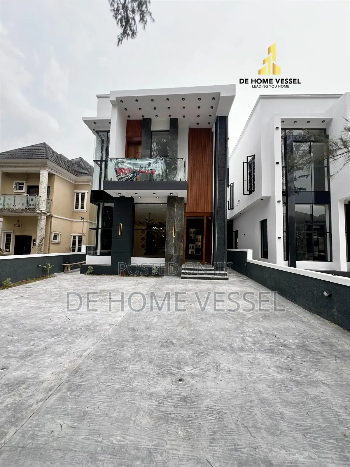 5bdrm Duplex in Lekki for sale