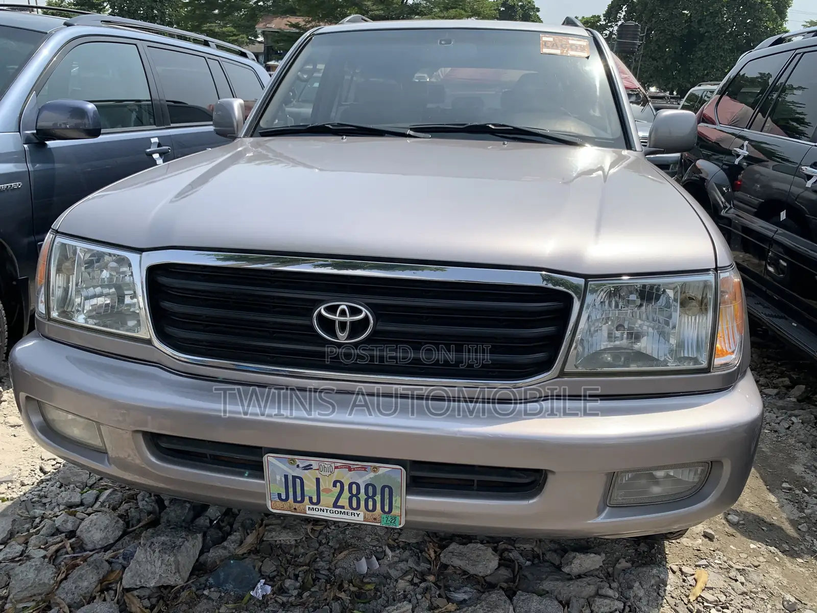 Toyota Land Cruiser 2004 Gray