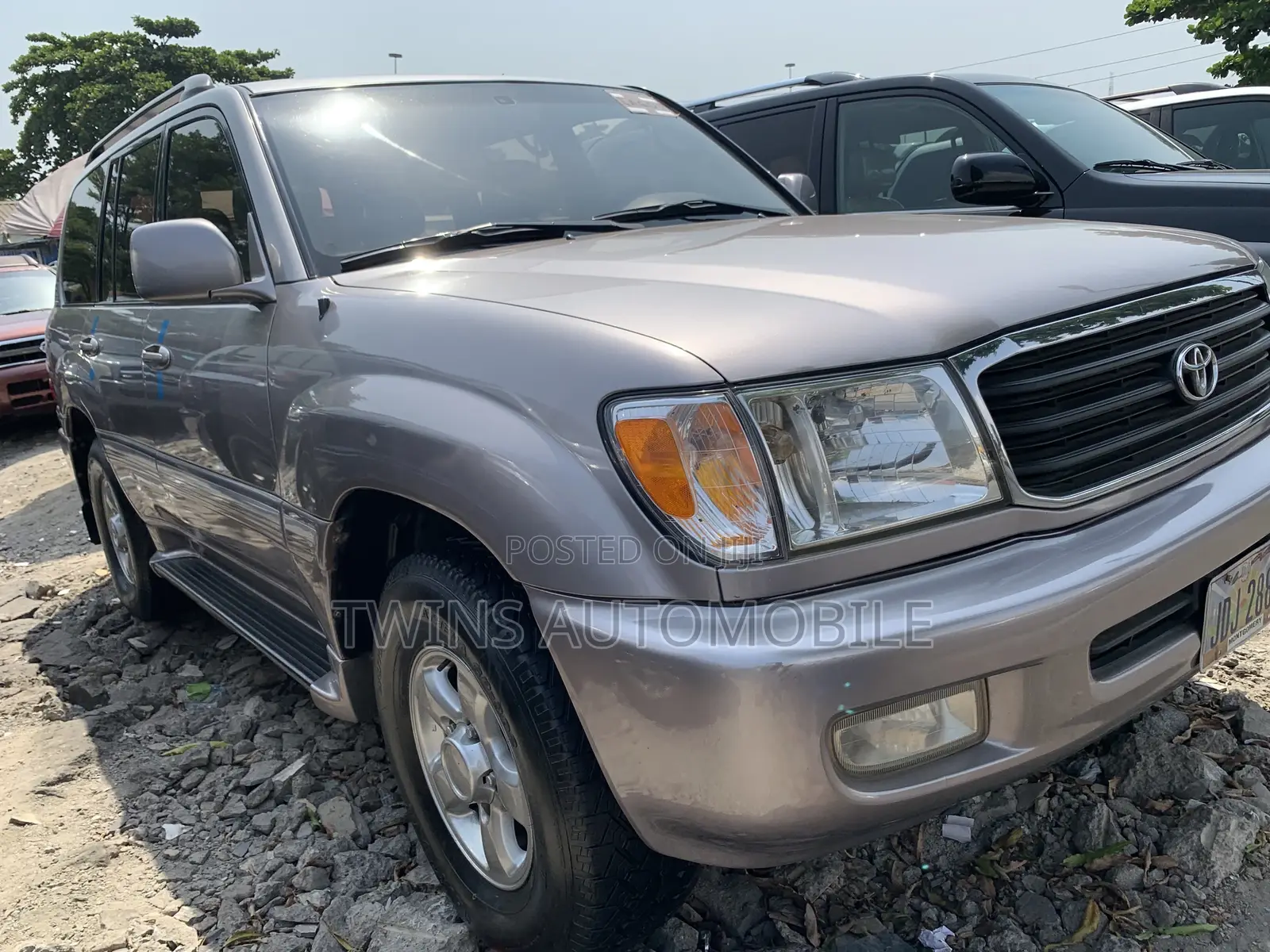 Toyota Land Cruiser 2004 Gray