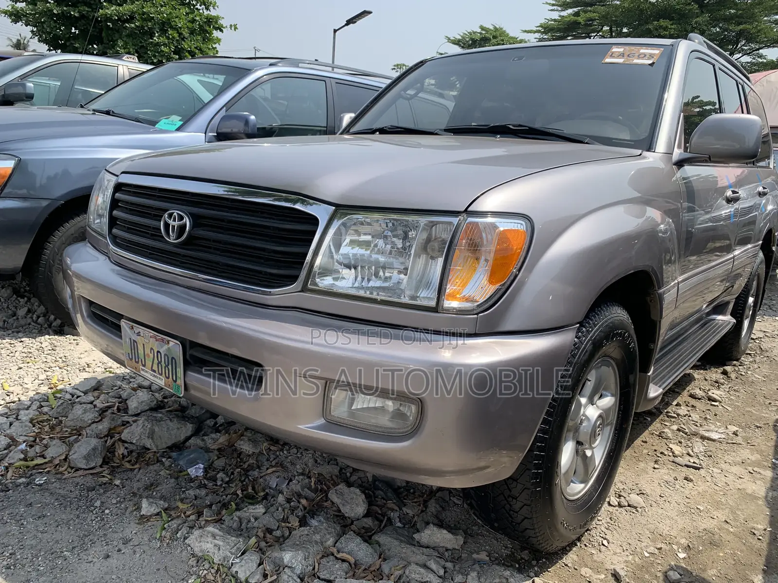 Toyota Land Cruiser 2004 Gray