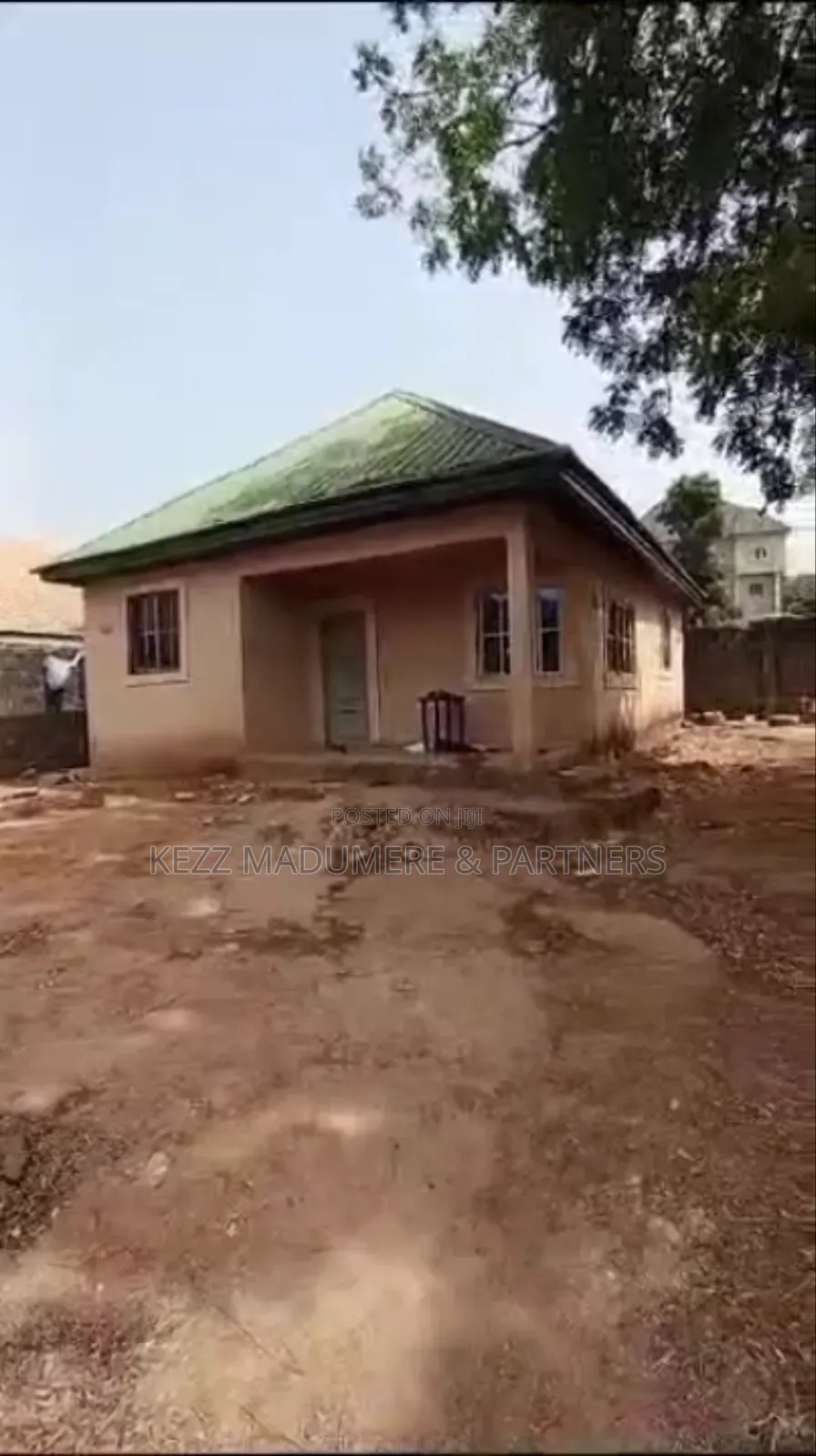 For Sale: 3 Plots With 2 Bedr Bungalow at Corridor Layout