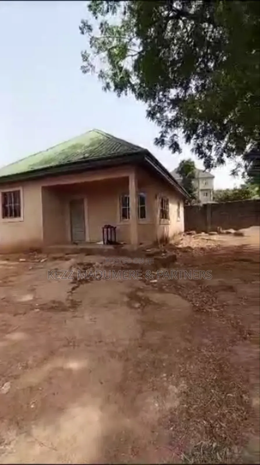 For Sale: 3 Plots With 2 Bedr Bungalow at Corridor Layout