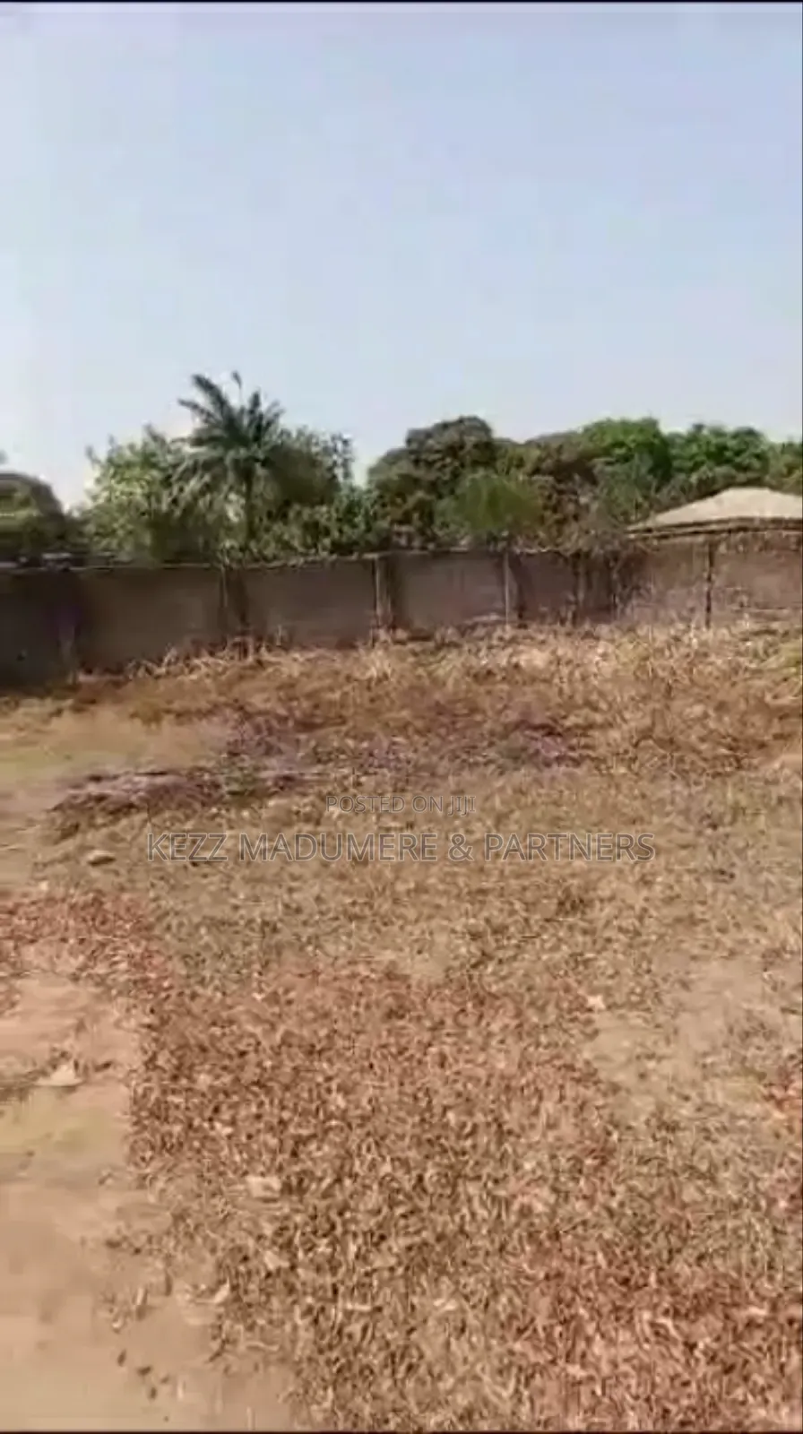 For Sale: 3 Plots With 2 Bedr Bungalow at Corridor Layout