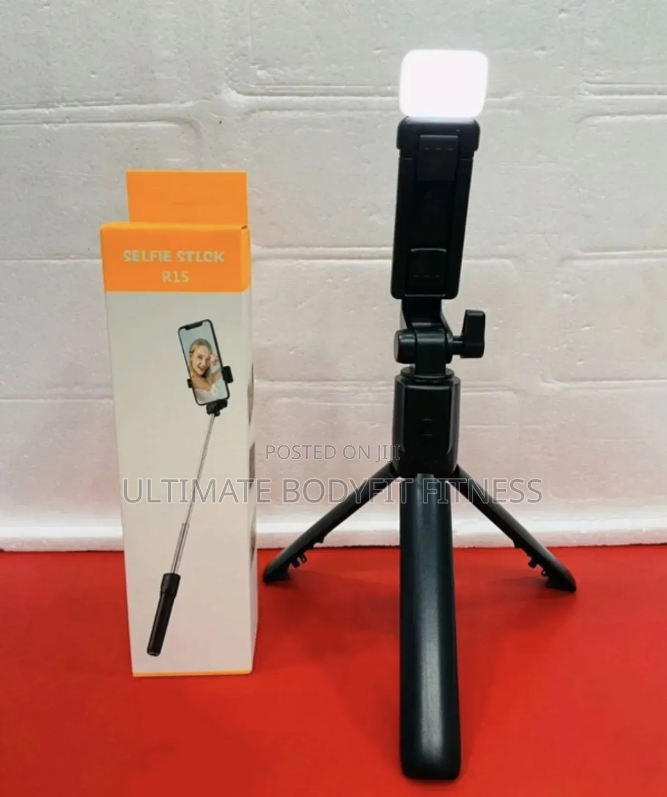 Brand New Selfie Stick R1s Black