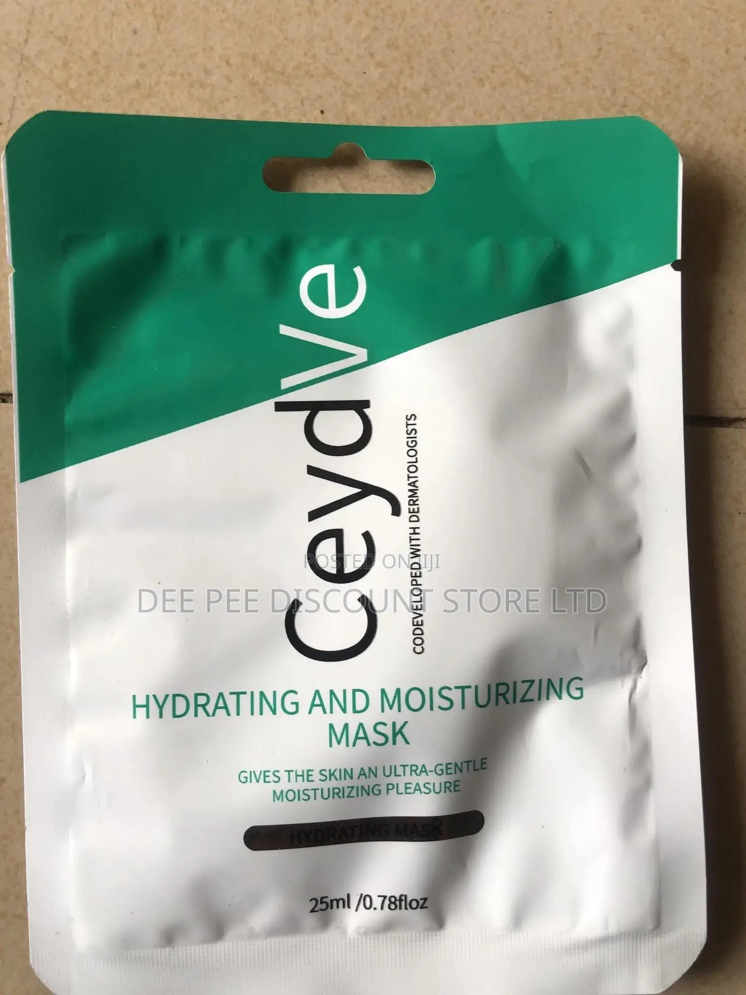 Real Essence Face Mask