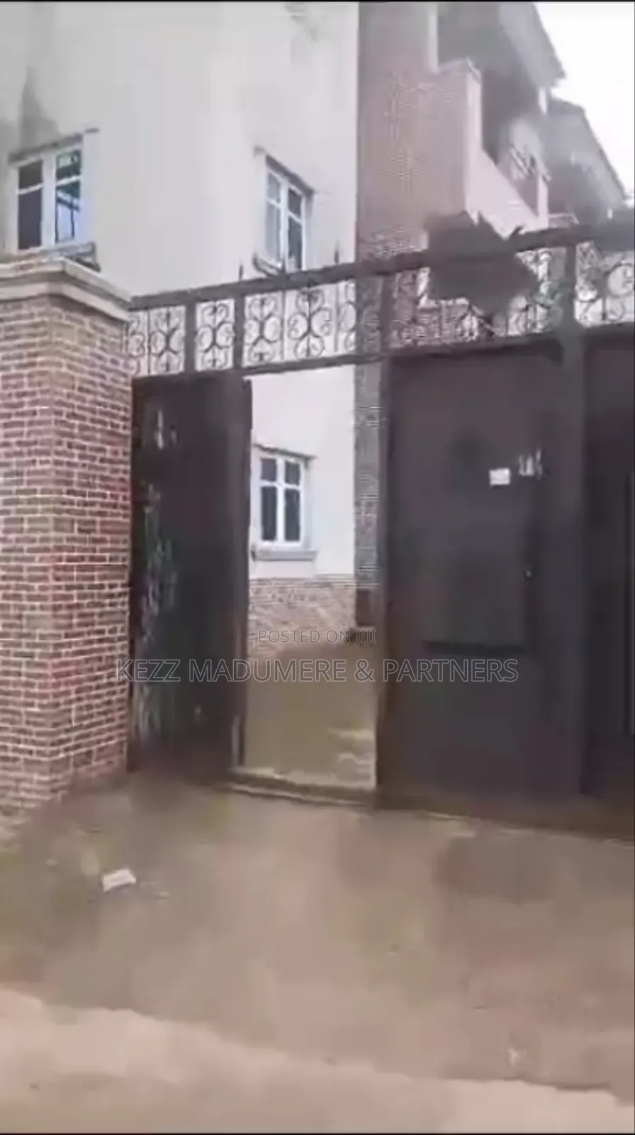 9bdrm Block of Flats in Area U, New Owerri , for sale