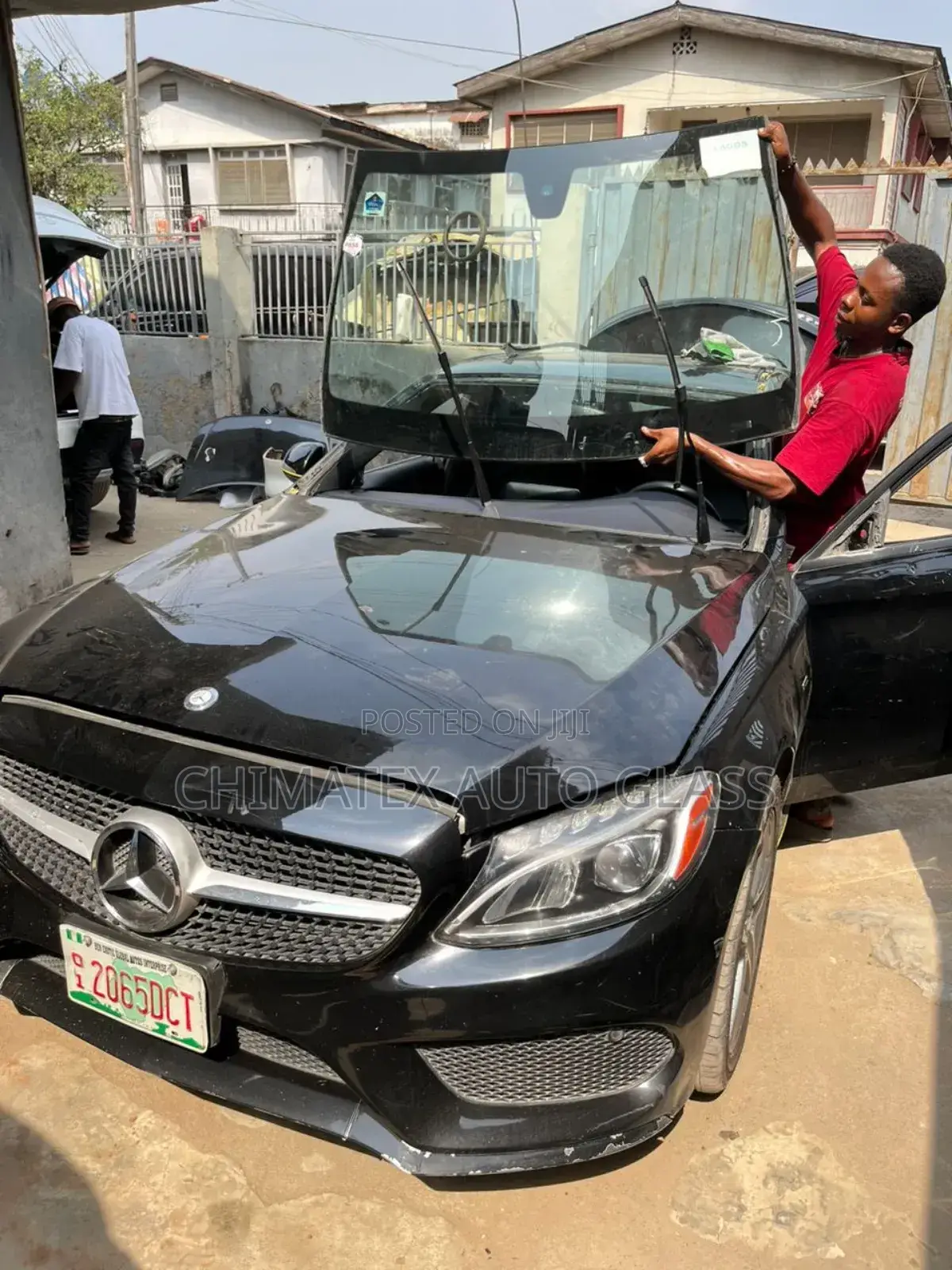 We Deliver and Install All Mercedes Windscreen Glass