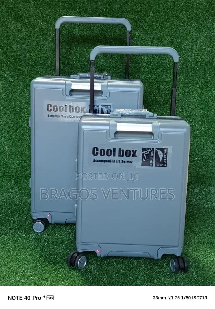 Plain Face Cool Box