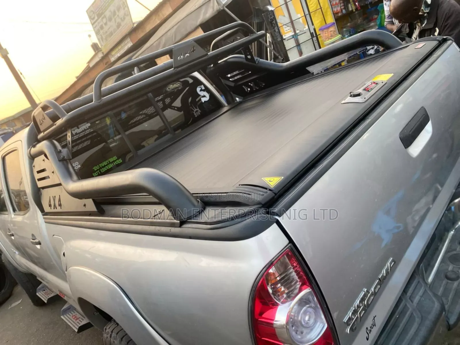 Tacoma Rolling Boot Cover With Off Road Spoiler :"'=_