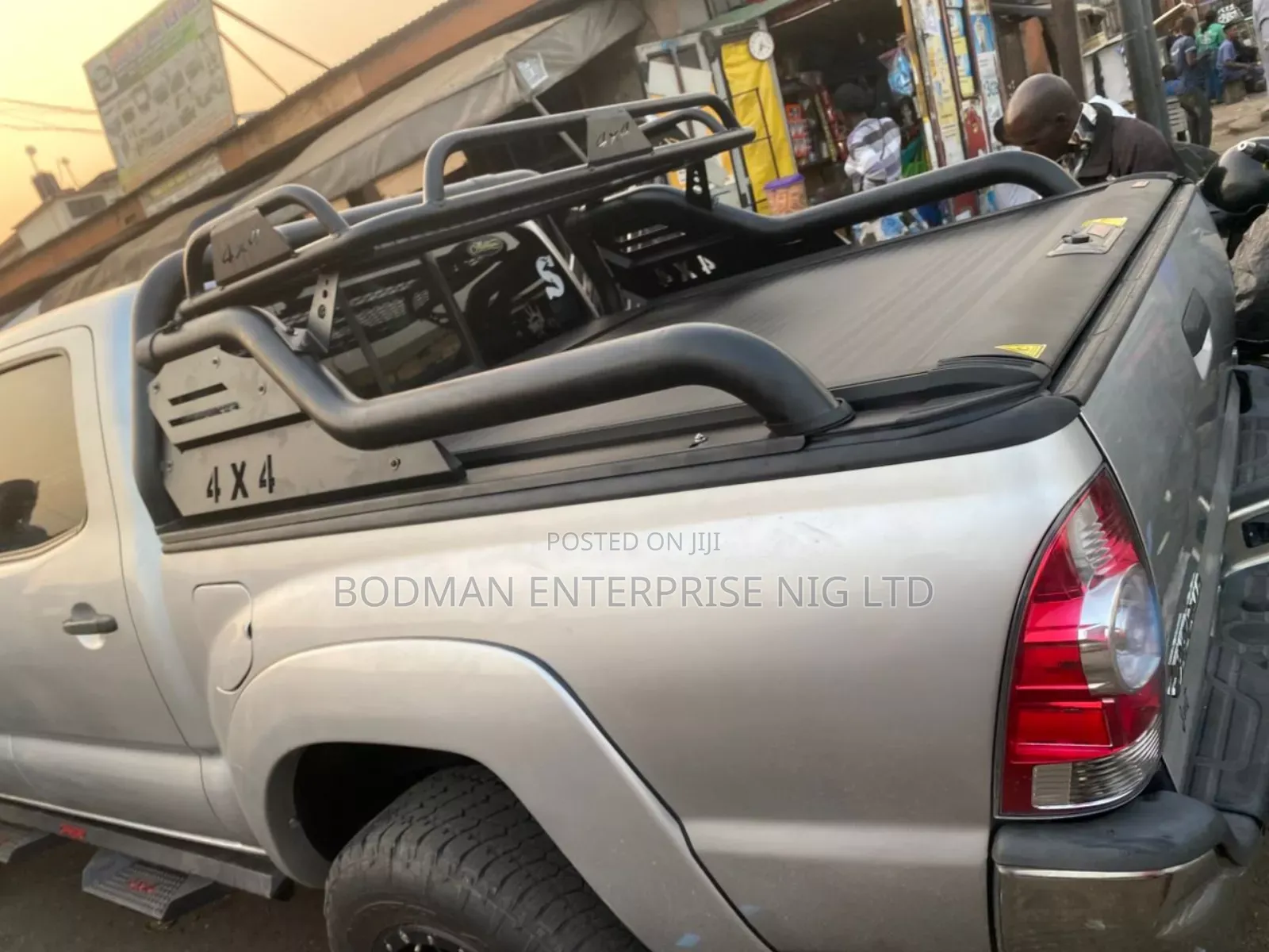Tacoma Rolling Boot Cover With Off Road Spoiler :"'=_