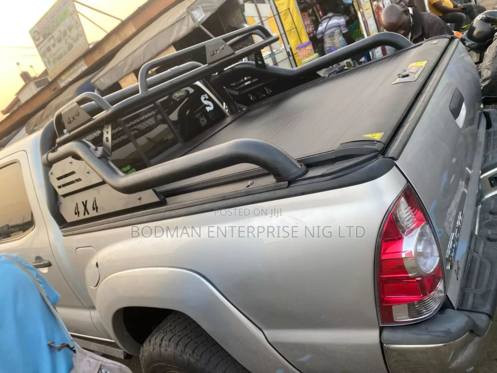 Tacoma Rolling Boot Cover With Off Road Spoiler :"'=_