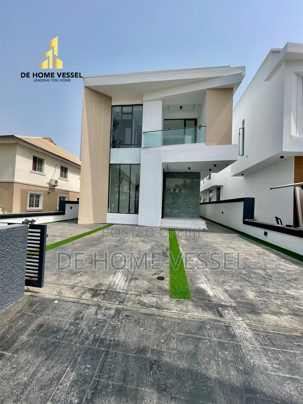 5bdrm Duplex in Lekki for sale