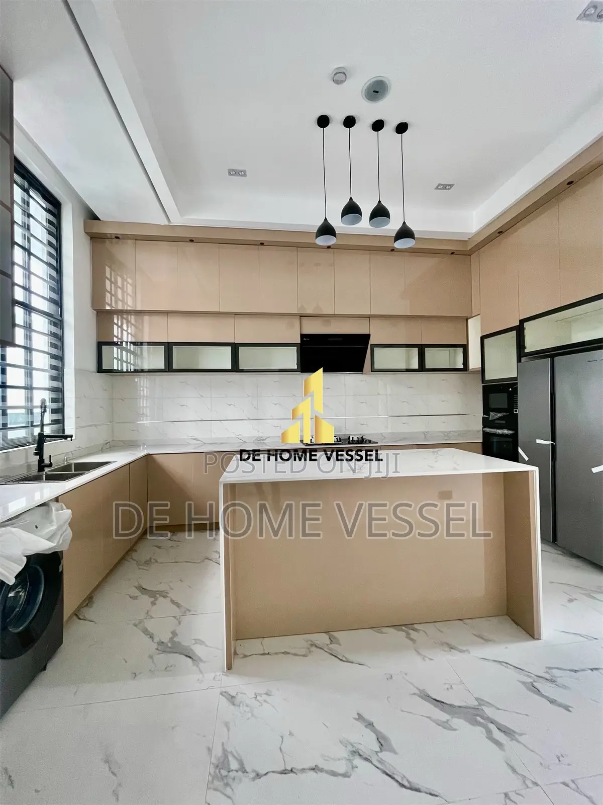 5bdrm Duplex in Lekki for sale