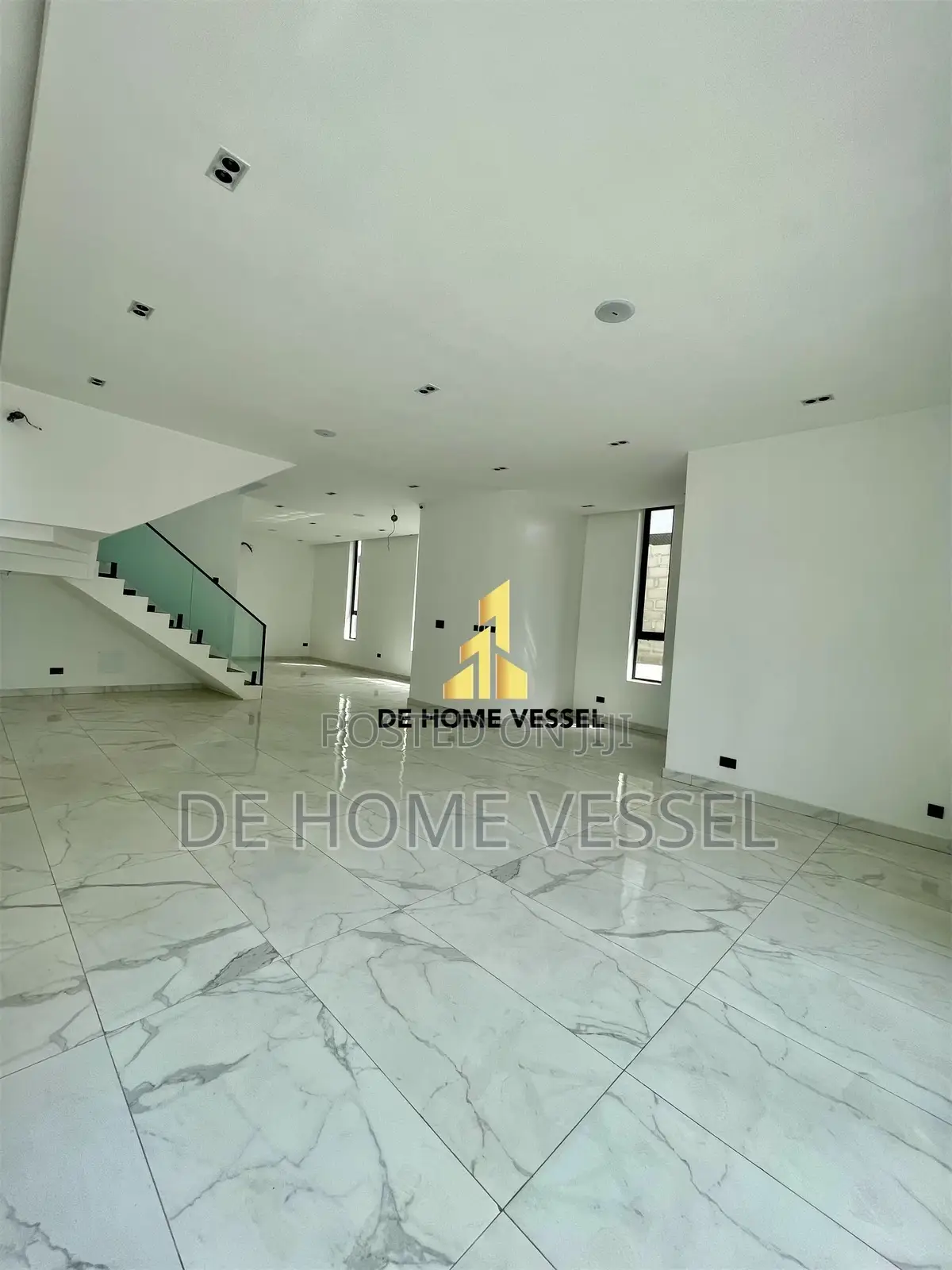 5bdrm Duplex in Lekki for sale