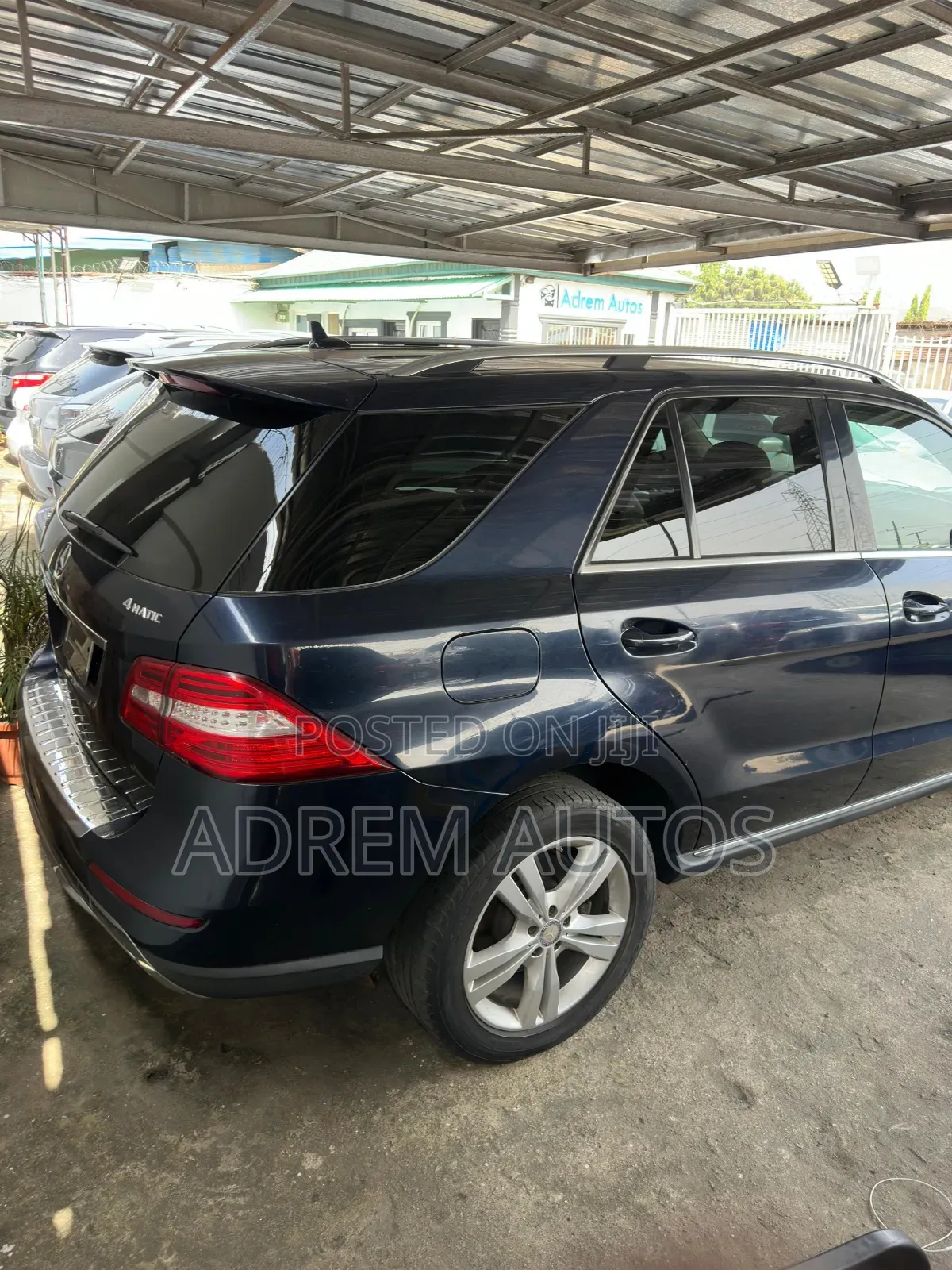 Mercedes-Benz M Class ML350 4MATIC 4dr SUV AWD (3.5L 6cyl 7A) 2014 Blue