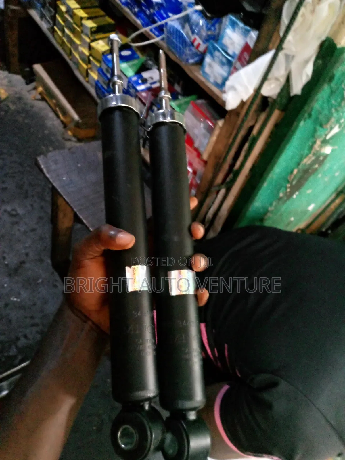 Back Shock for Hyundai Santa Fe 2002