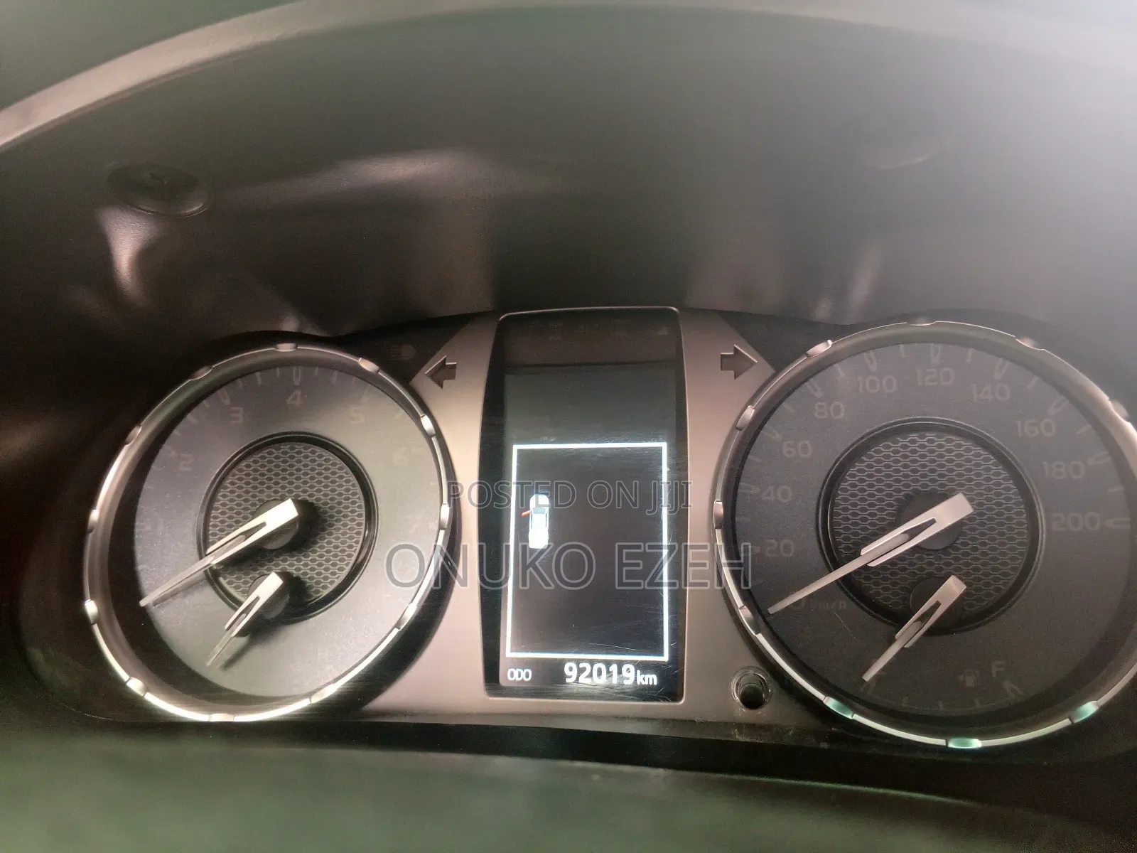 Toyota Hilux 2022 White