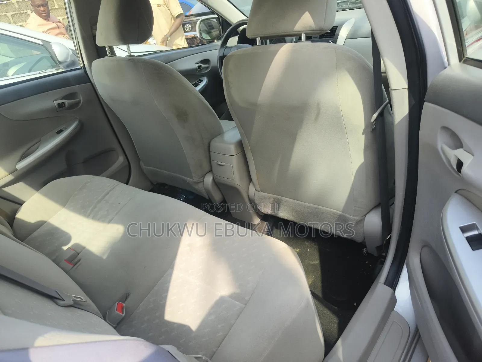 Toyota Corolla 2010 Silver