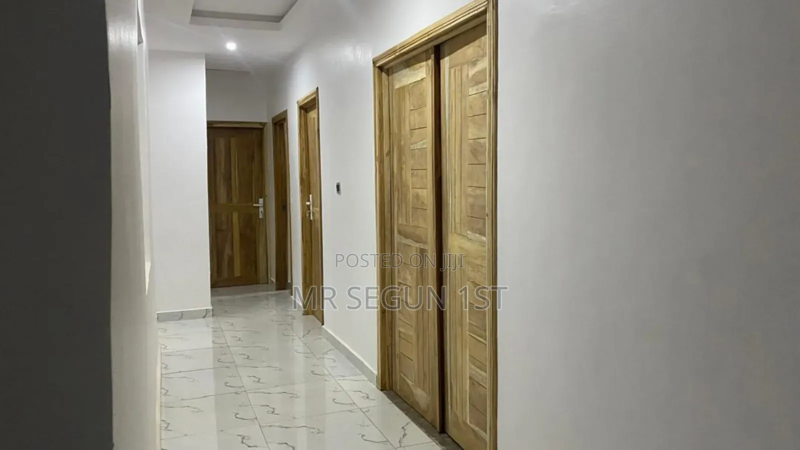 6bdrm Bungalow in Orange Estate, Akala Express for sale
