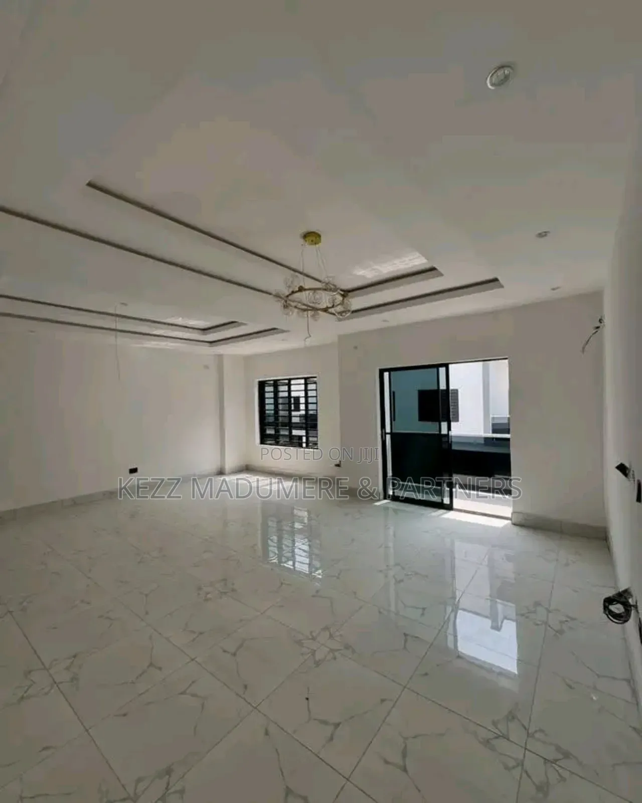 4bdrm Duplex in New Gra, Port for sale