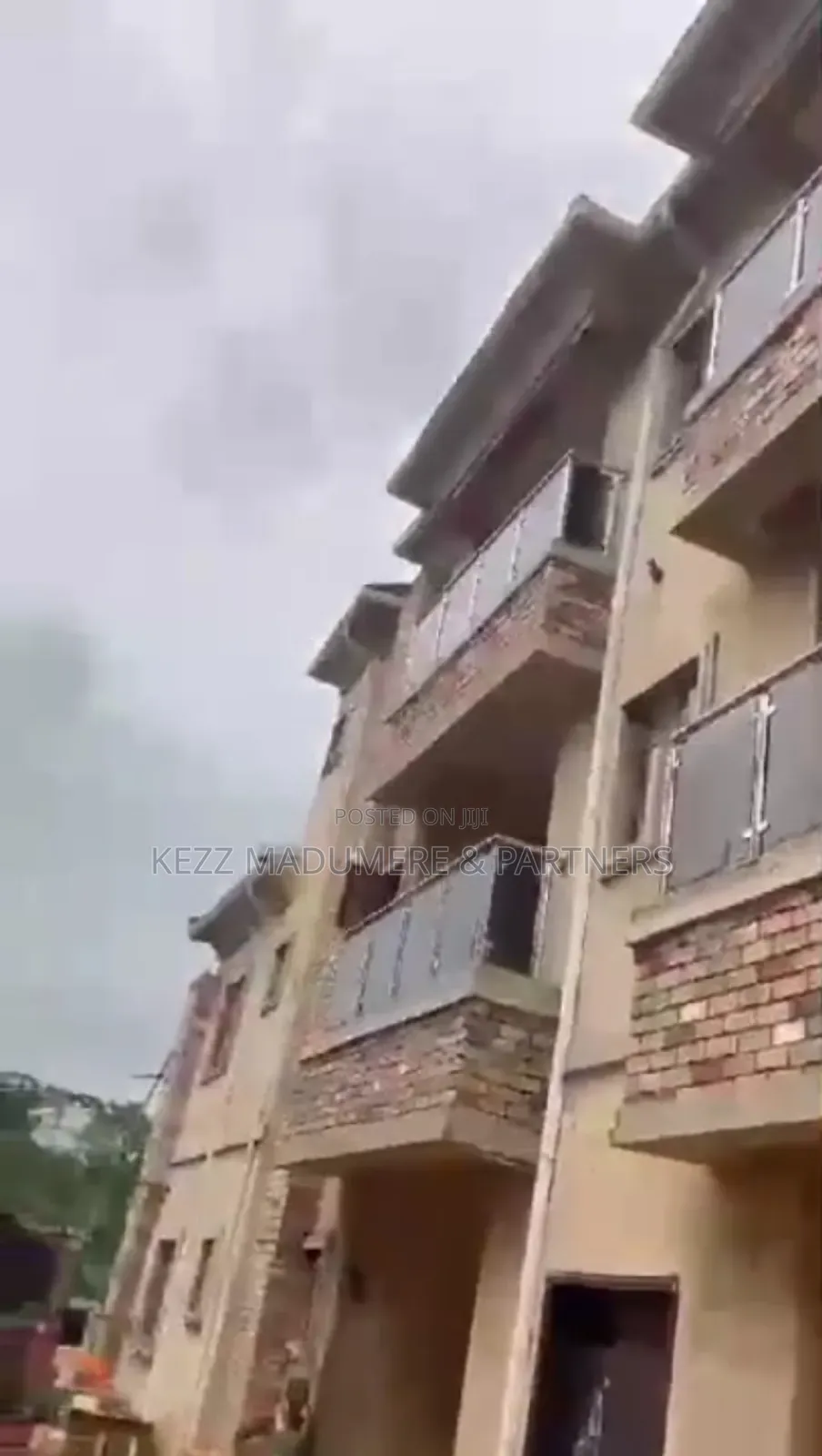 5bdrm Block of Flats in Centinary,Near, Enugu for sale