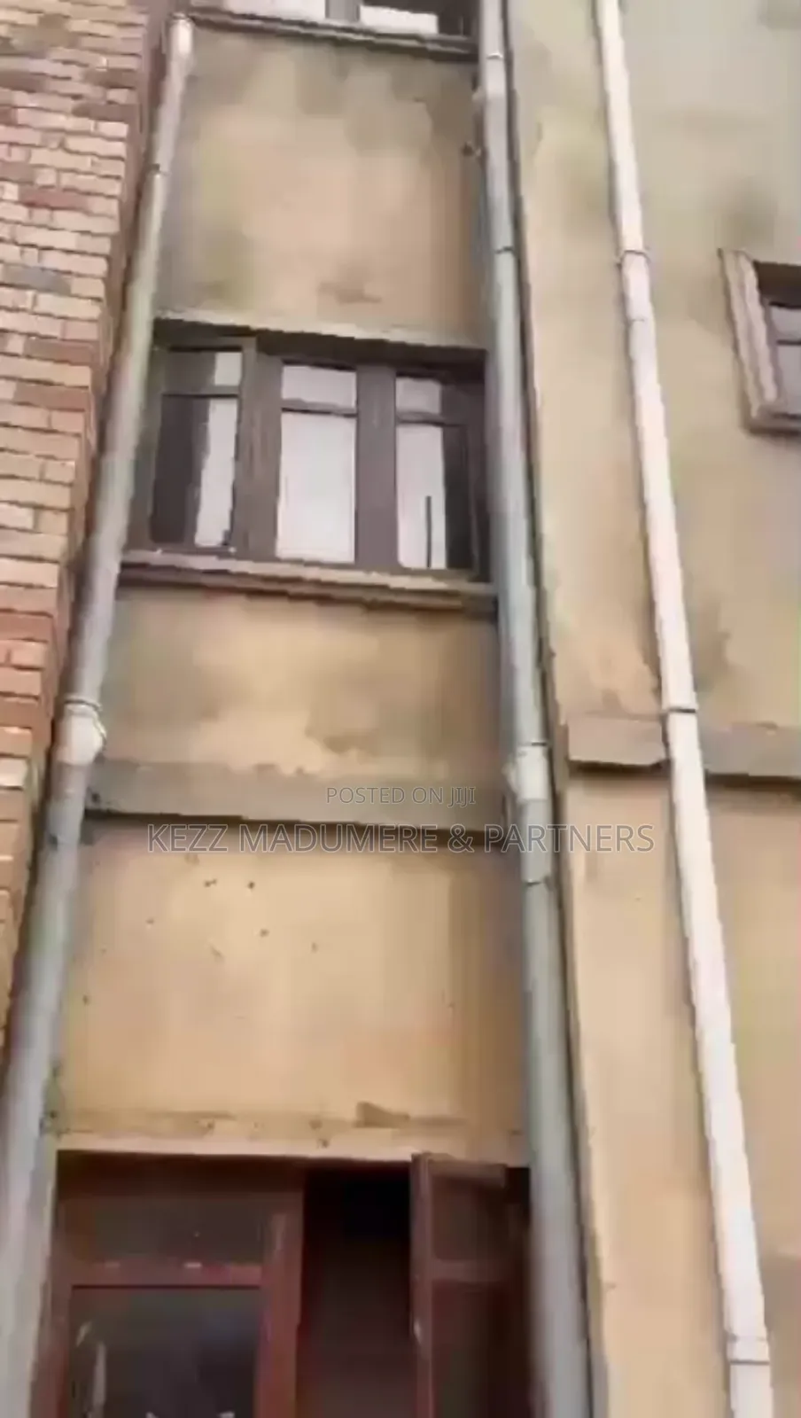 5bdrm Block of Flats in Centinary,Near, Enugu for sale