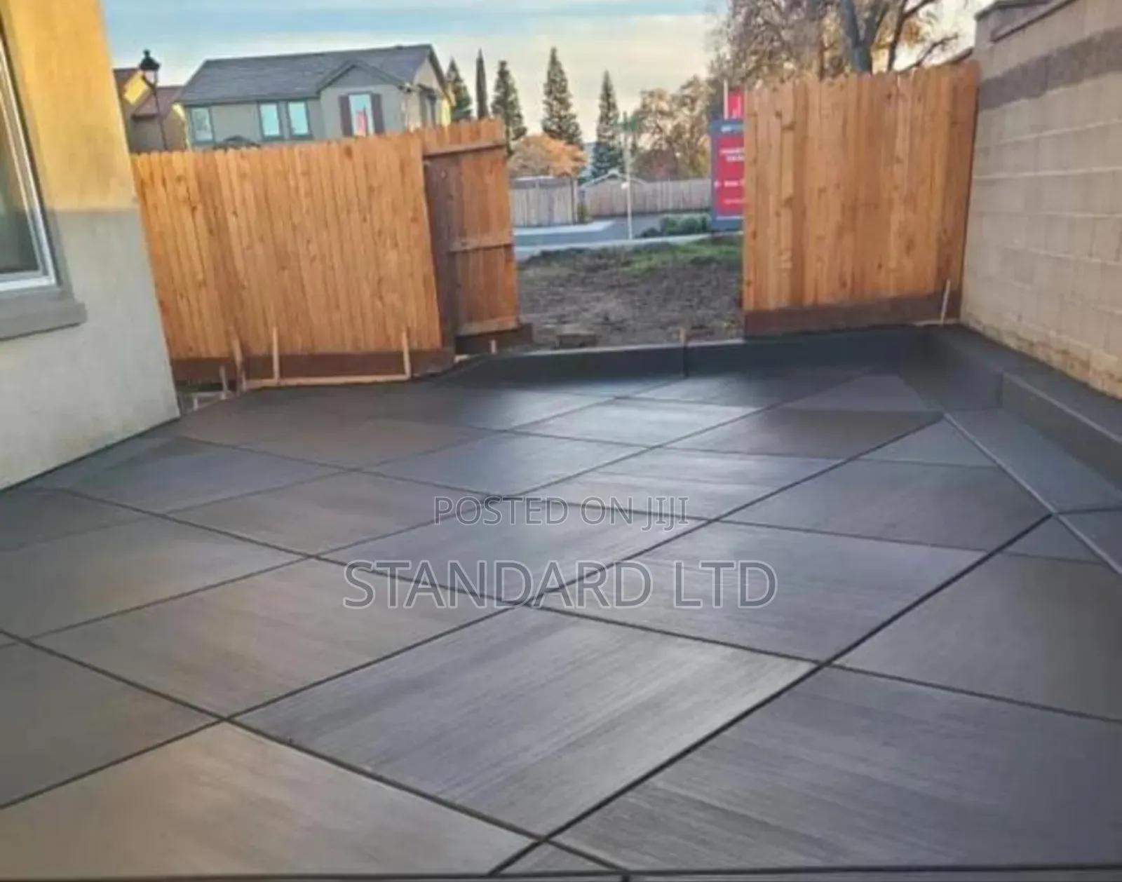 Brush Finishing Concrete Floor, German Floor