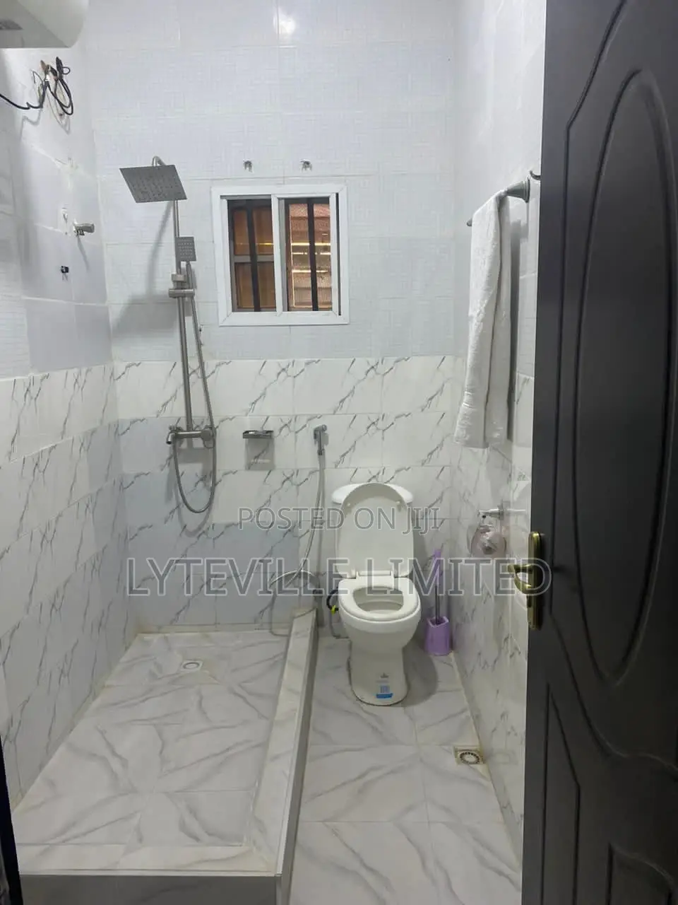 Single Room, Shared Apartment