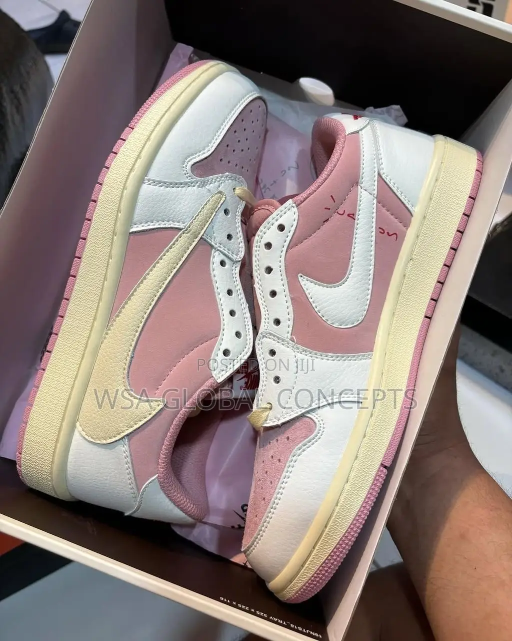 Air Jordan 1 Low Travis Scott Shy Pink-White Sneakers