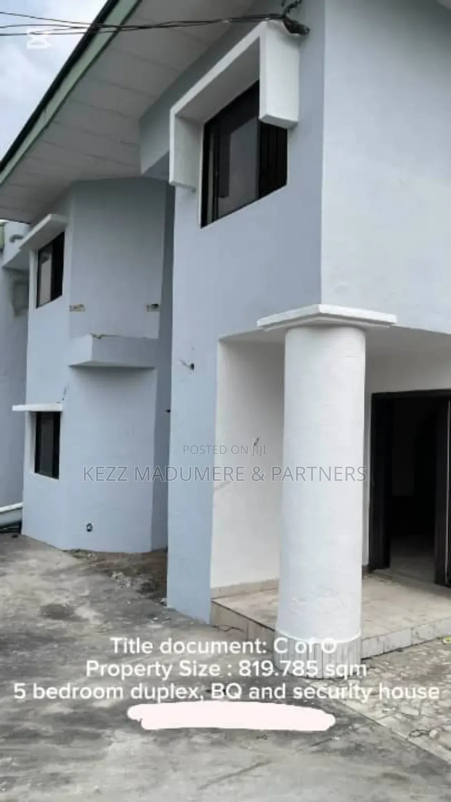 10bdrm Duplex in Cocaine Estate , Off for sale