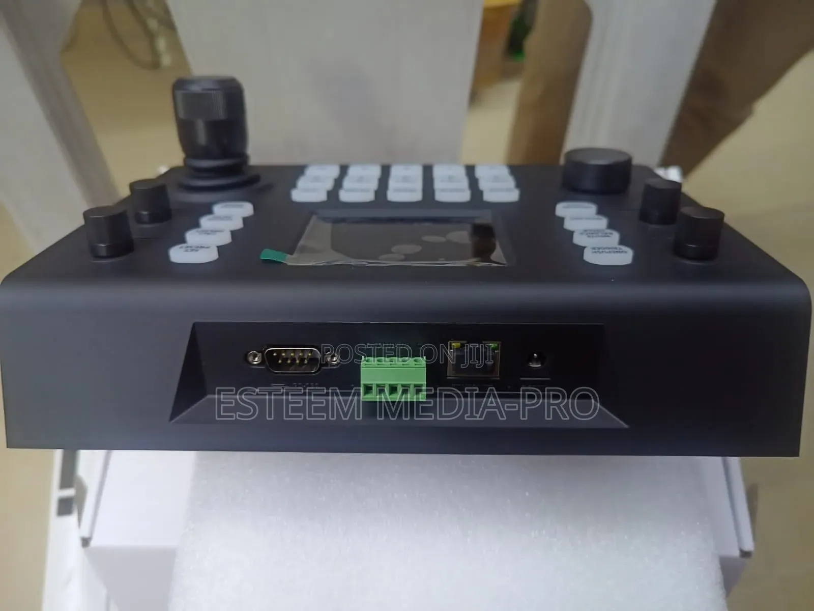 R1 PTZ Camera 4d Controller With Ndihx and Screen Display