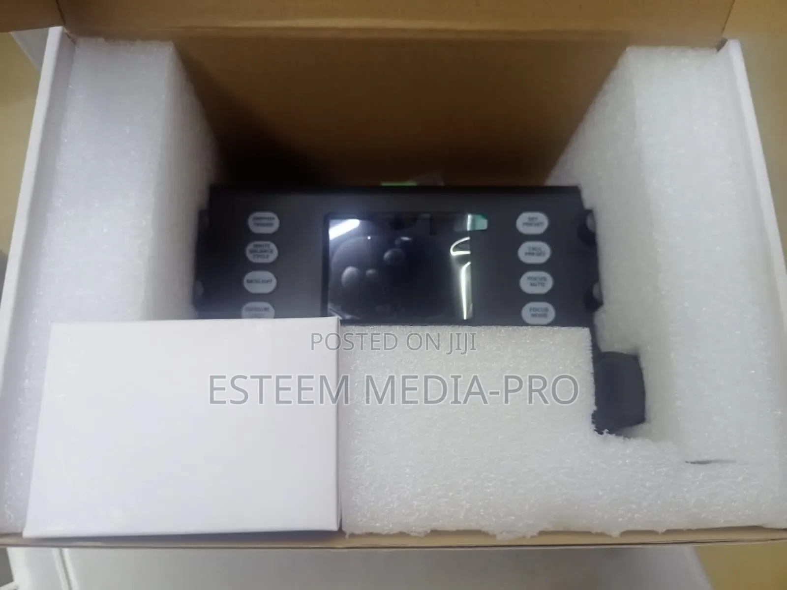 R1 PTZ Camera 4d Controller With Ndihx and Screen Display