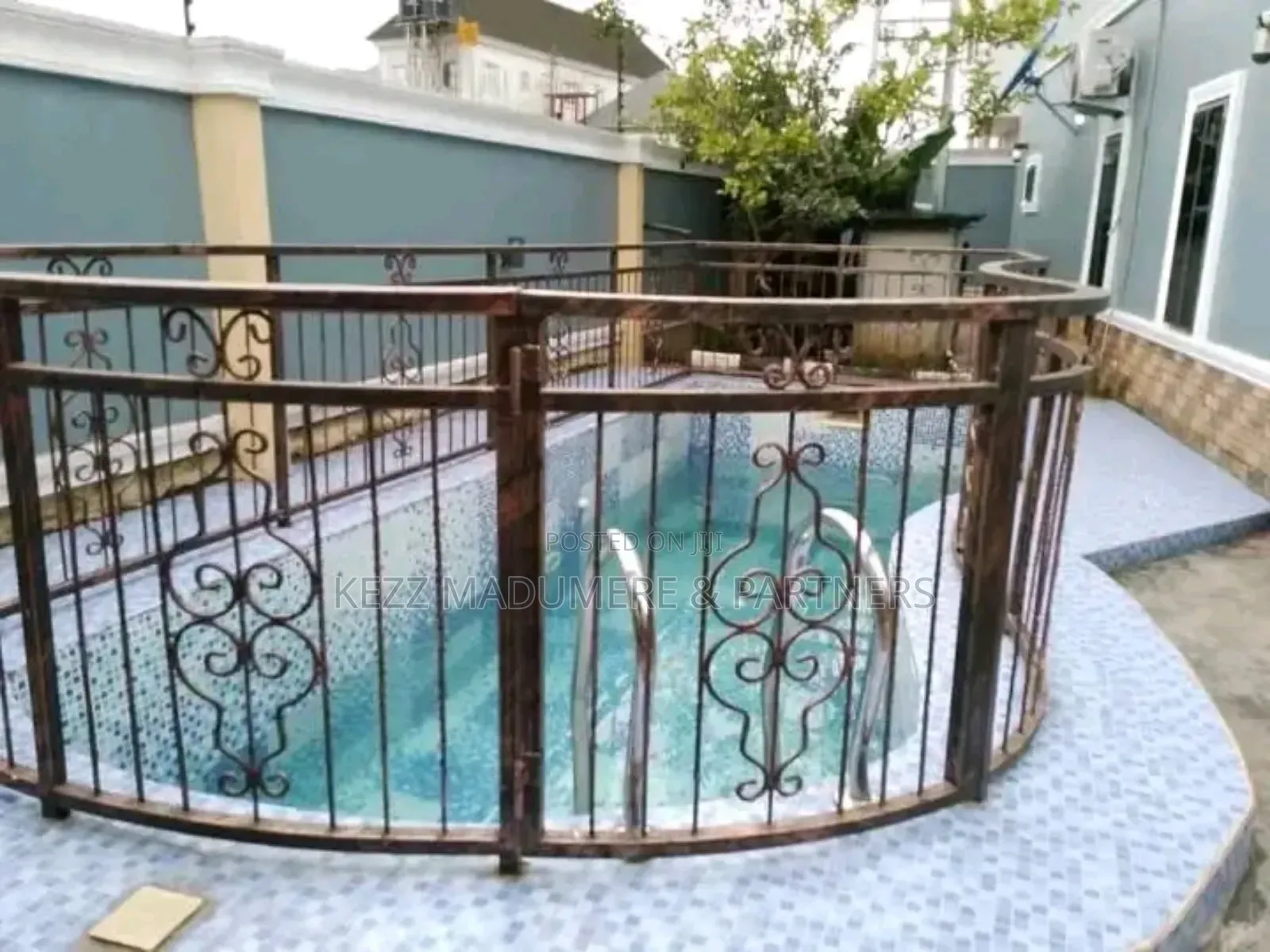 5bdrm Duplex in Sars Road , Port for sale