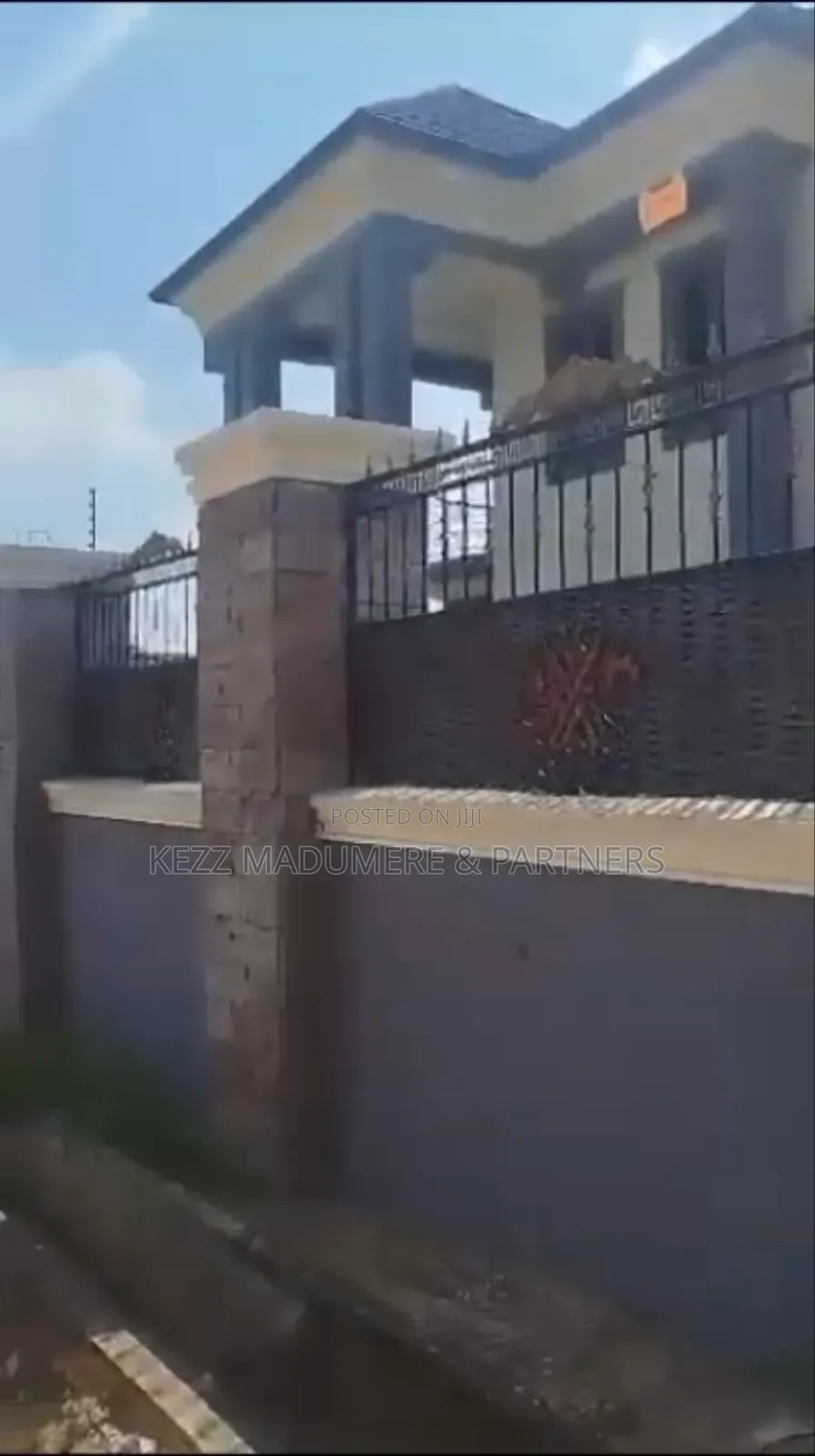 5bdrm Duplex in Near Dss , Owerri, for sale