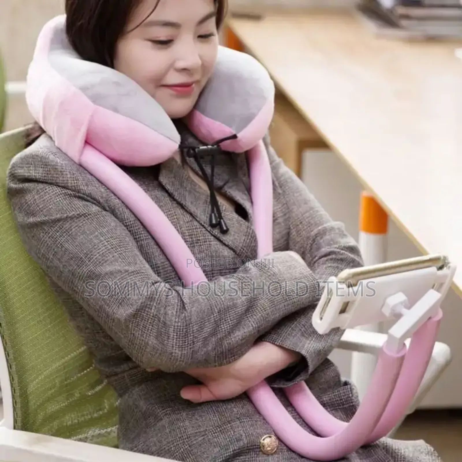 Neck Pillow With Phone Holder