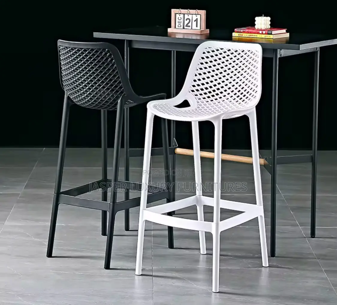 High Bar Stools Designed for Outdoor and Indoor