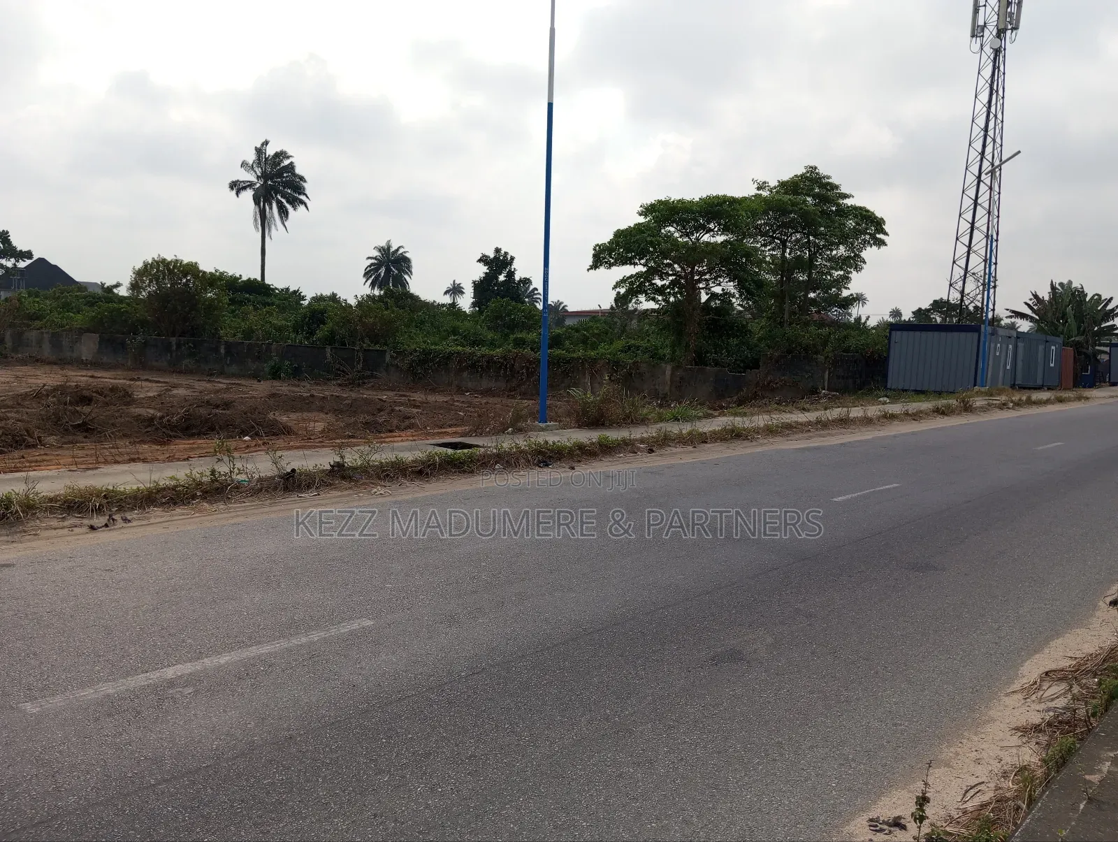 For Sale : 30 Plots Opposite Emerald Sch,Eneka Igwuruta Rd.