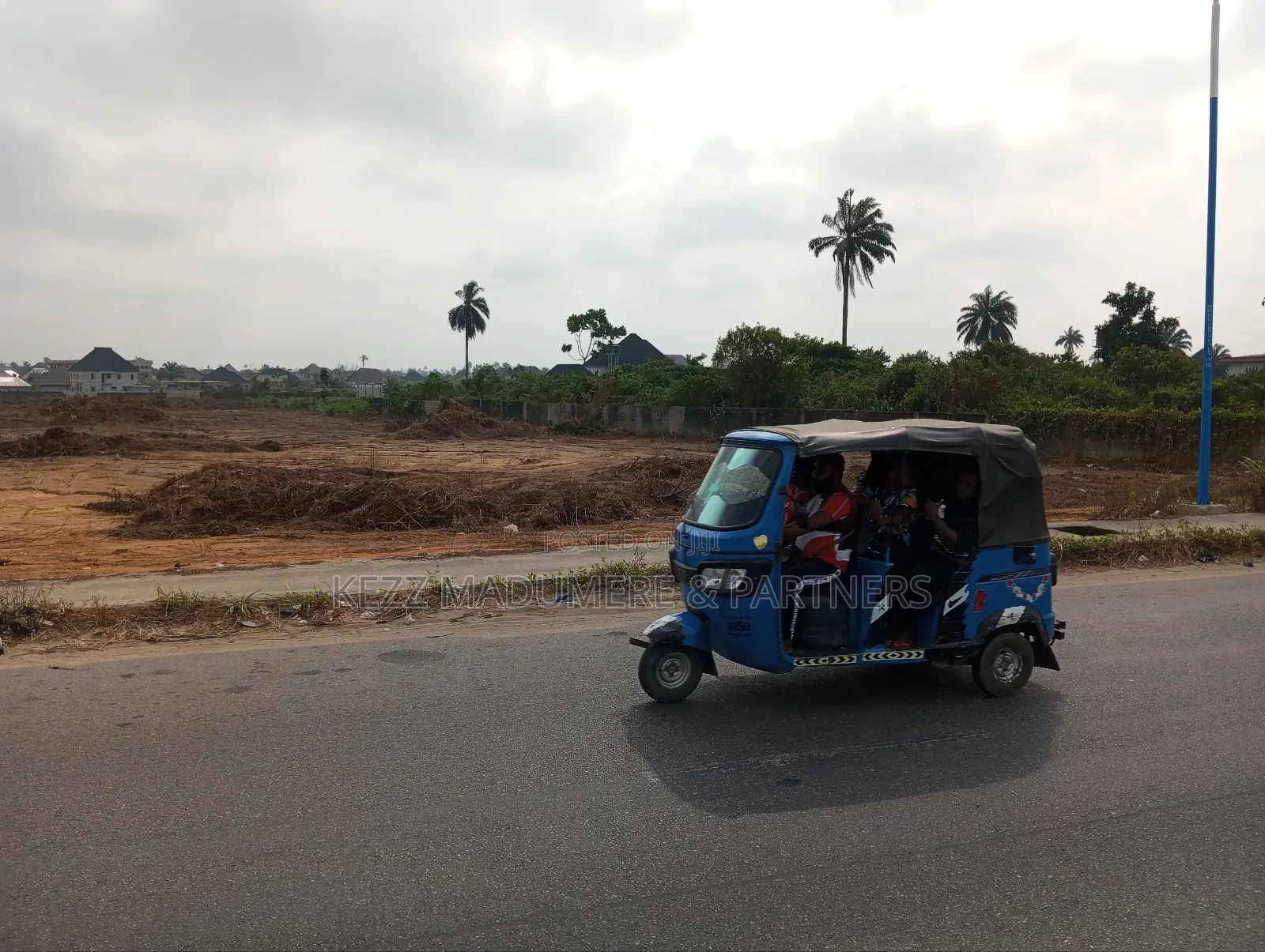 For Sale : 30 Plots Opposite Emerald Sch,Eneka Igwuruta Rd.