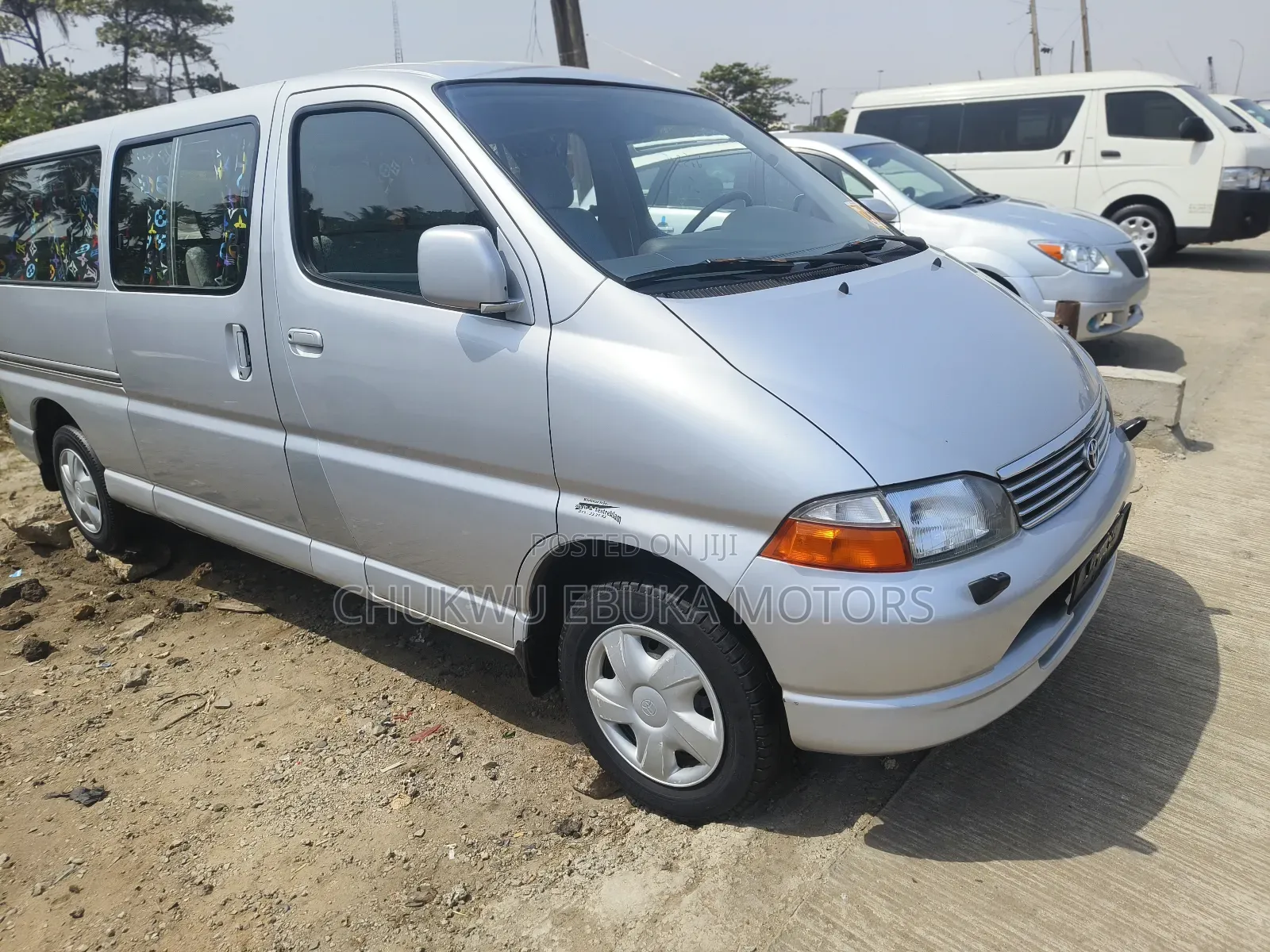 Toyota HiAce 2004 Grey