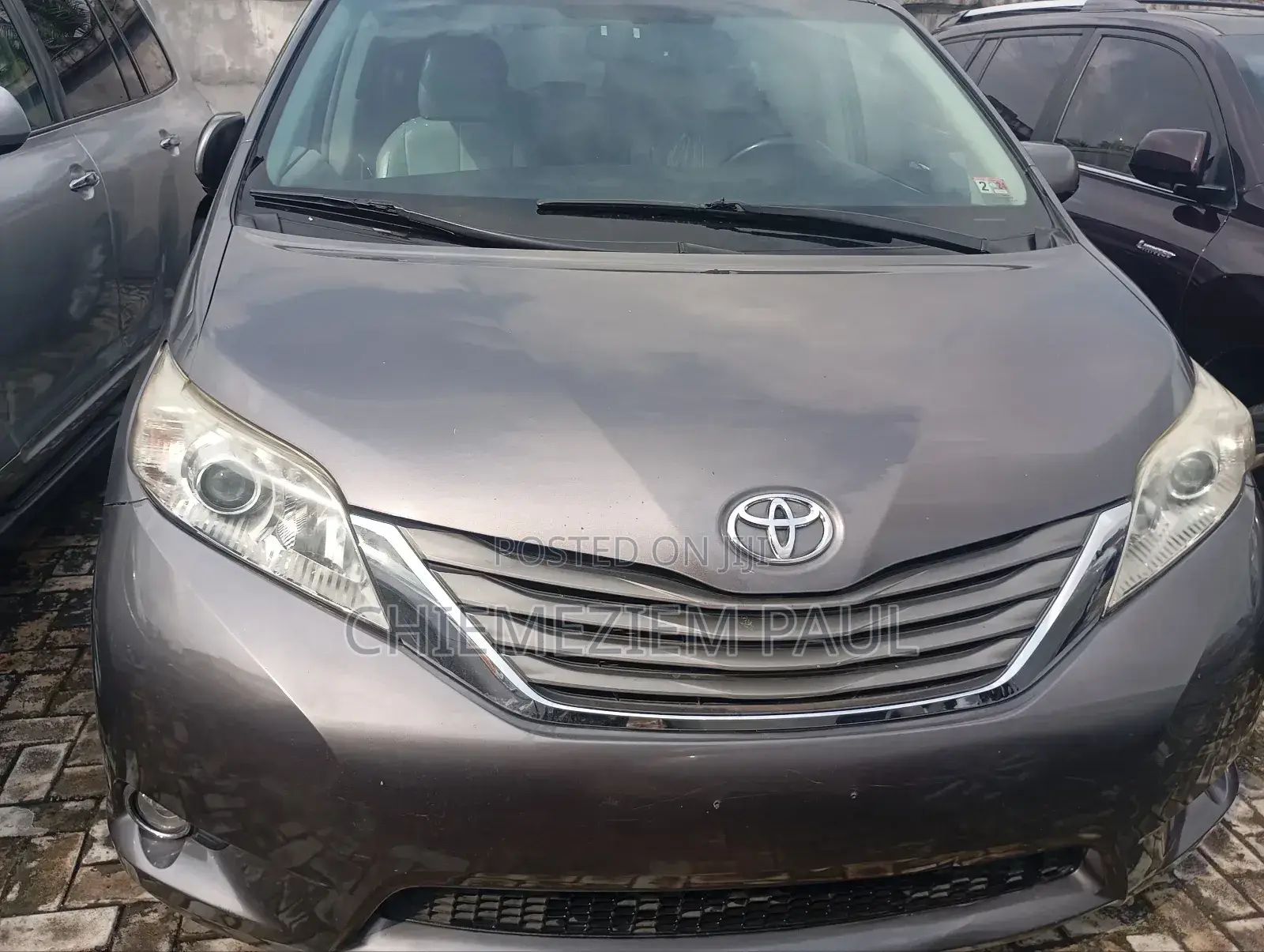 Toyota Sienna XLE 7 Passenger Mobility 2012 Gray