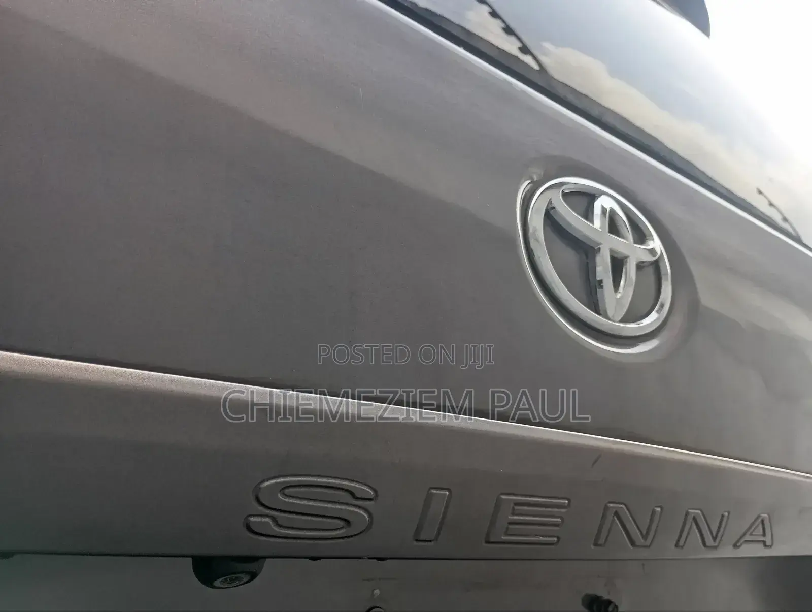 Toyota Sienna XLE 7 Passenger Mobility 2012 Gray